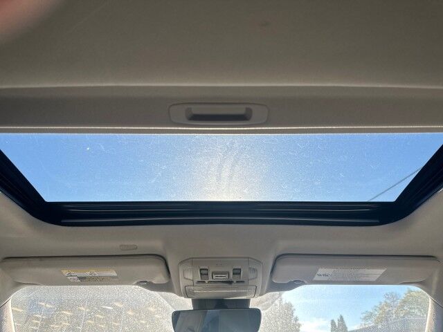 2022 Toyota Highlander Hybrid XLE Worcester MA 2022 Toyota Highlander Hybrid XLE Worcester MA