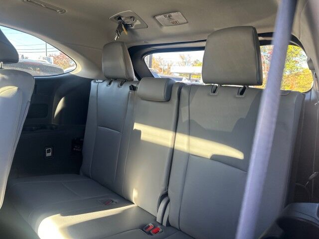 2022 Toyota Highlander Hybrid XLE Worcester MA