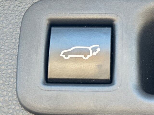 2022 Toyota Highlander Hybrid XLE Worcester MA