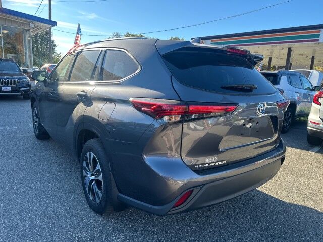 2022 Toyota Highlander Hybrid XLE Worcester MA