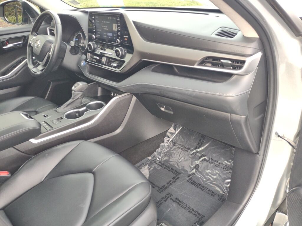 2022 Toyota Highlander Hybrid XLE Richmond VA