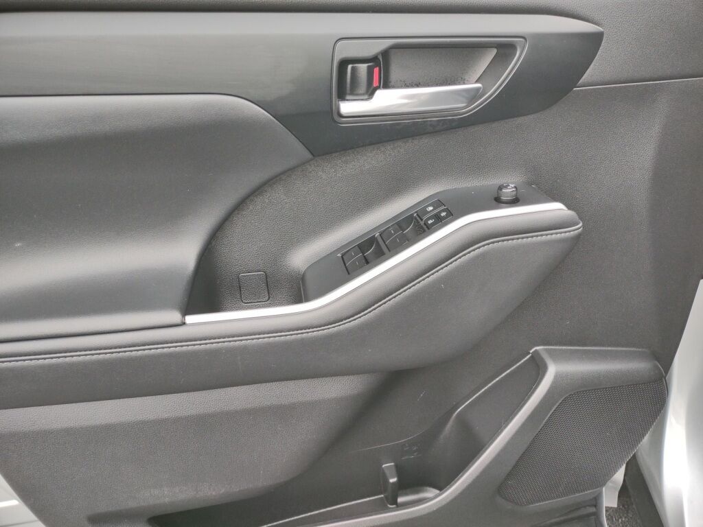 2022 Toyota Highlander Hybrid XLE Richmond VA