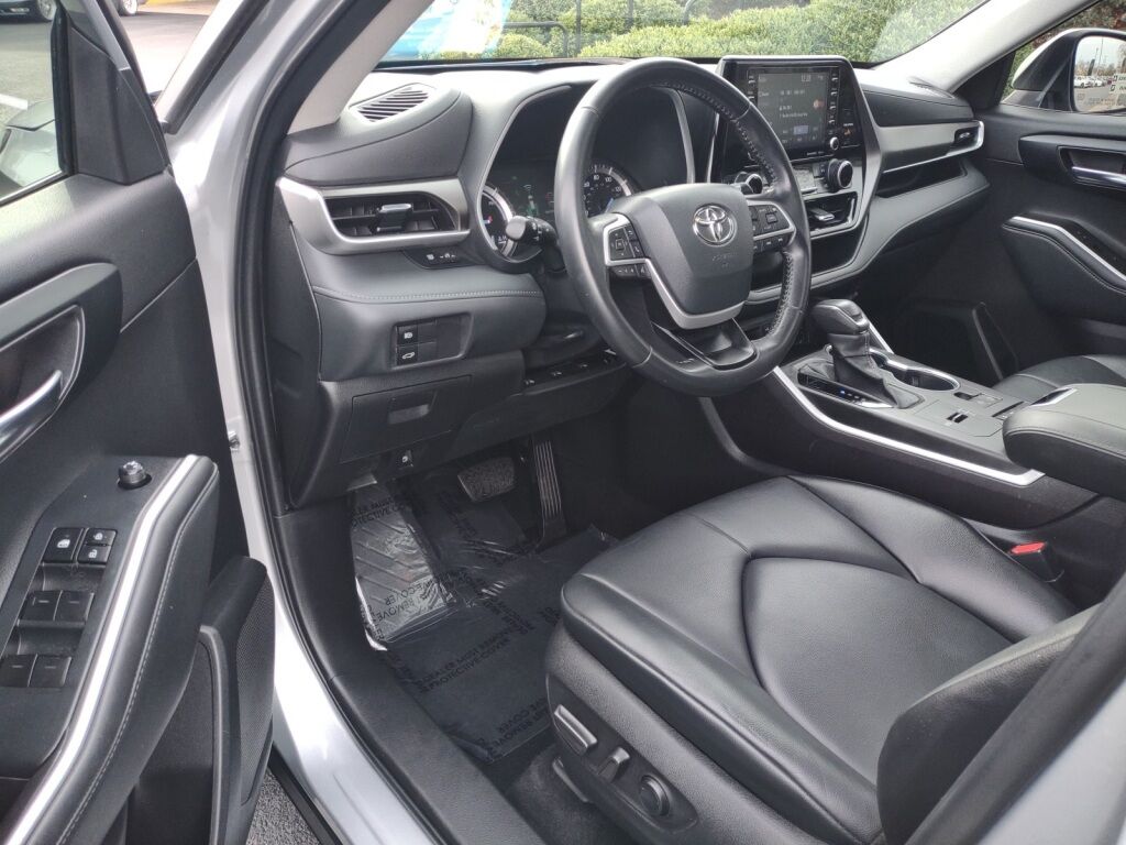 2022 Toyota Highlander Hybrid XLE Richmond VA