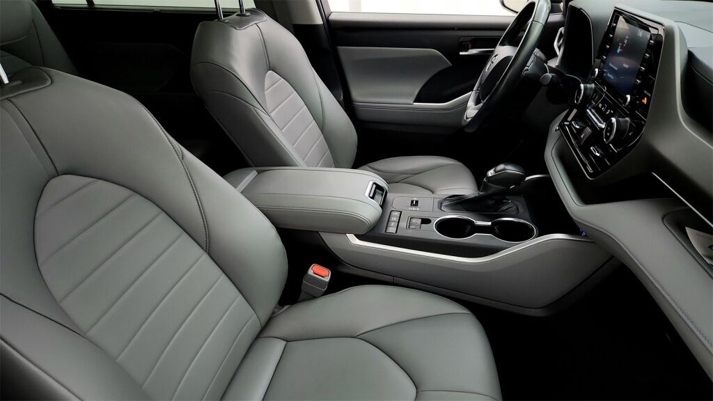 2022 Toyota Highlander Hybrid XLE Laurel MD