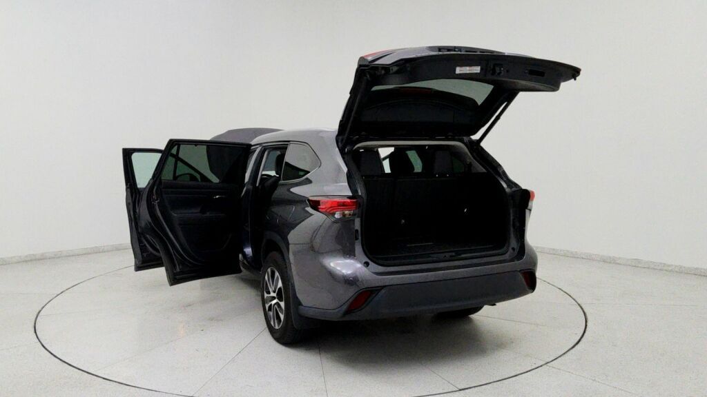 2022 Toyota Highlander Hybrid XLE Laurel MD