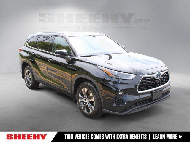 2022 Toyota Highlander Hybrid XLE