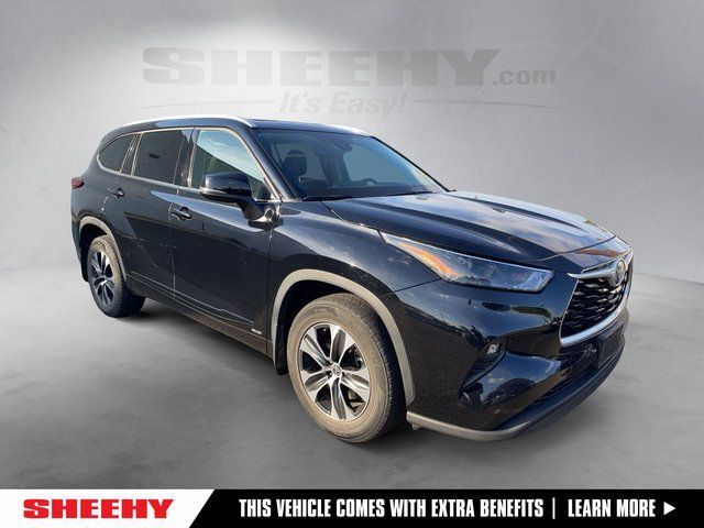 2022 Toyota Highlander Hybrid XLE