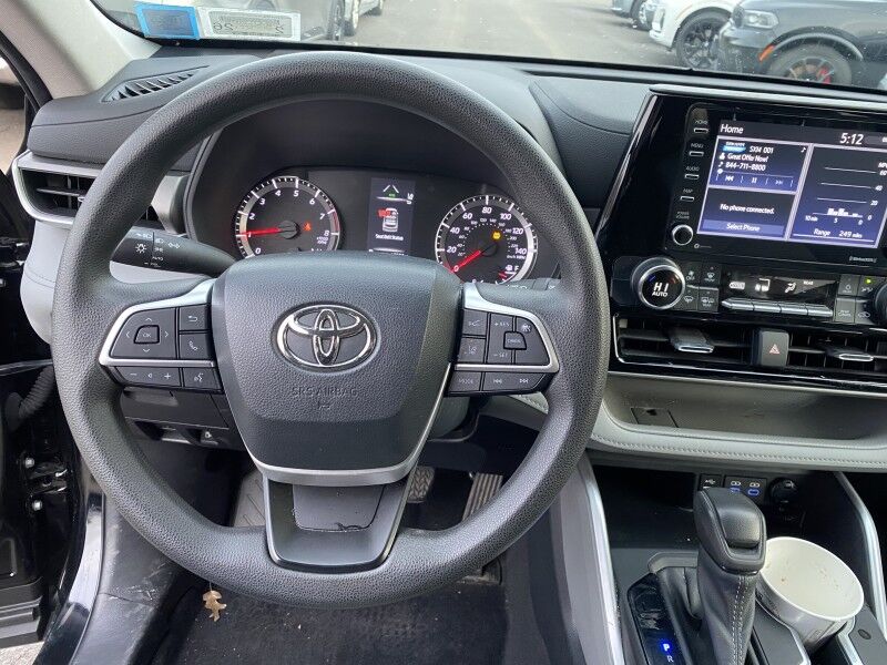 2022 Toyota Highlander L