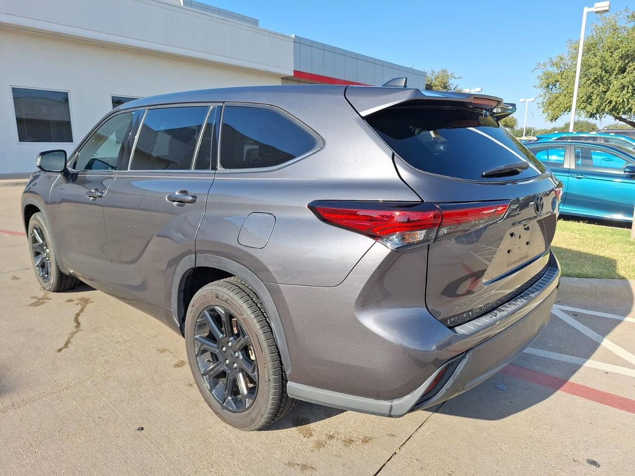 2022 Toyota Highlander L Hurst TX