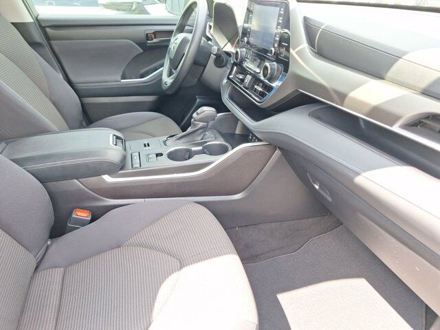 2022 Toyota Highlander L Hurst TX
