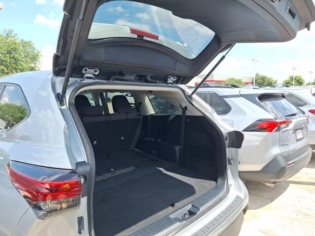 2022 Toyota Highlander L Hurst TX