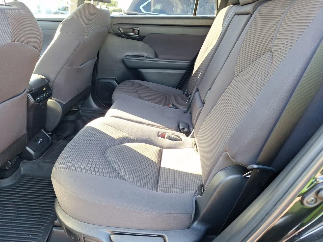 2022 Toyota Highlander L Hurst TX