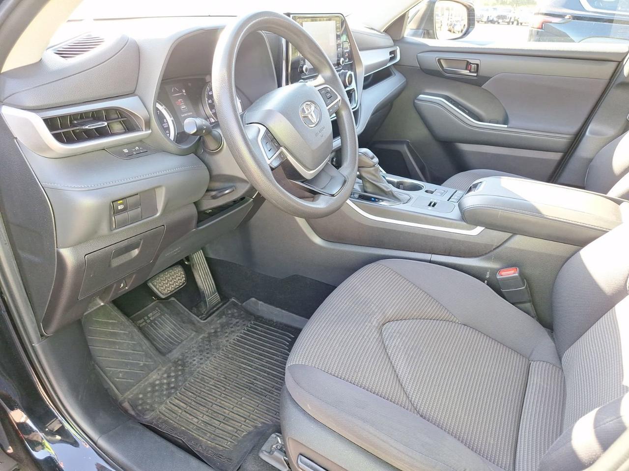 2022 Toyota Highlander L Hurst TX