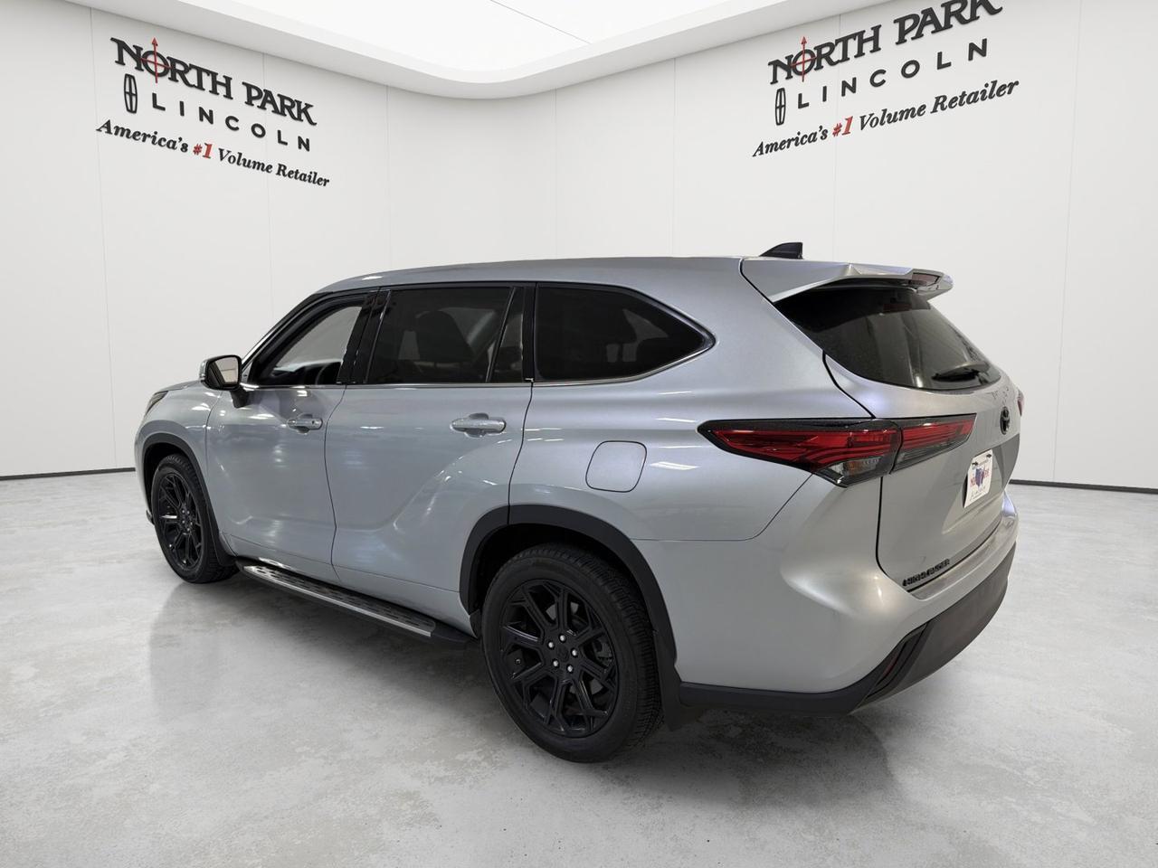 2022 Toyota Highlander L