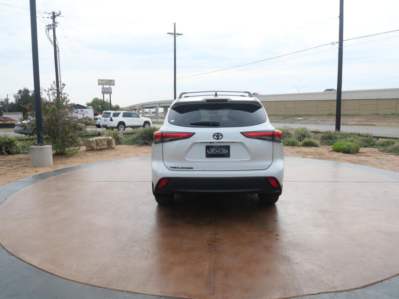 2022 Toyota Highlander L