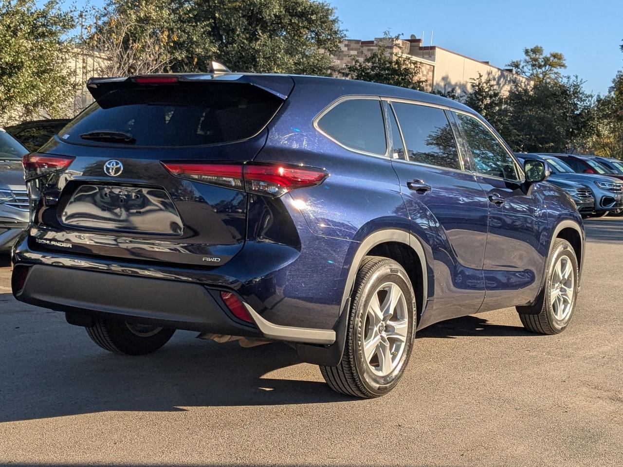 2022 Toyota Highlander L
