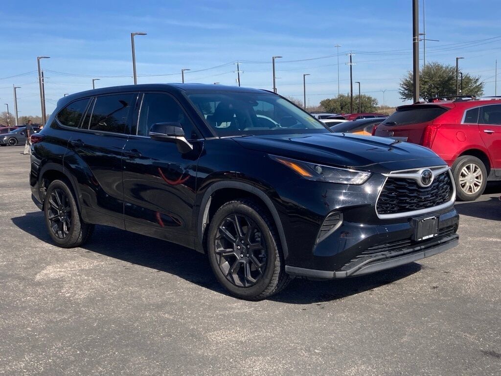 2022 Toyota Highlander L