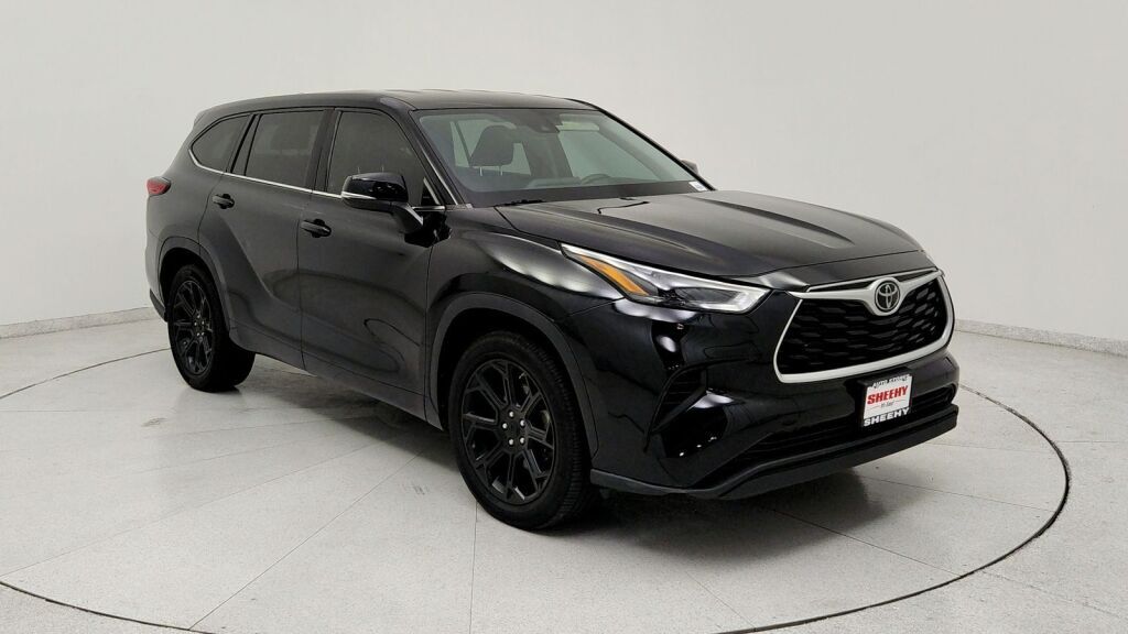 2022 Toyota Highlander L