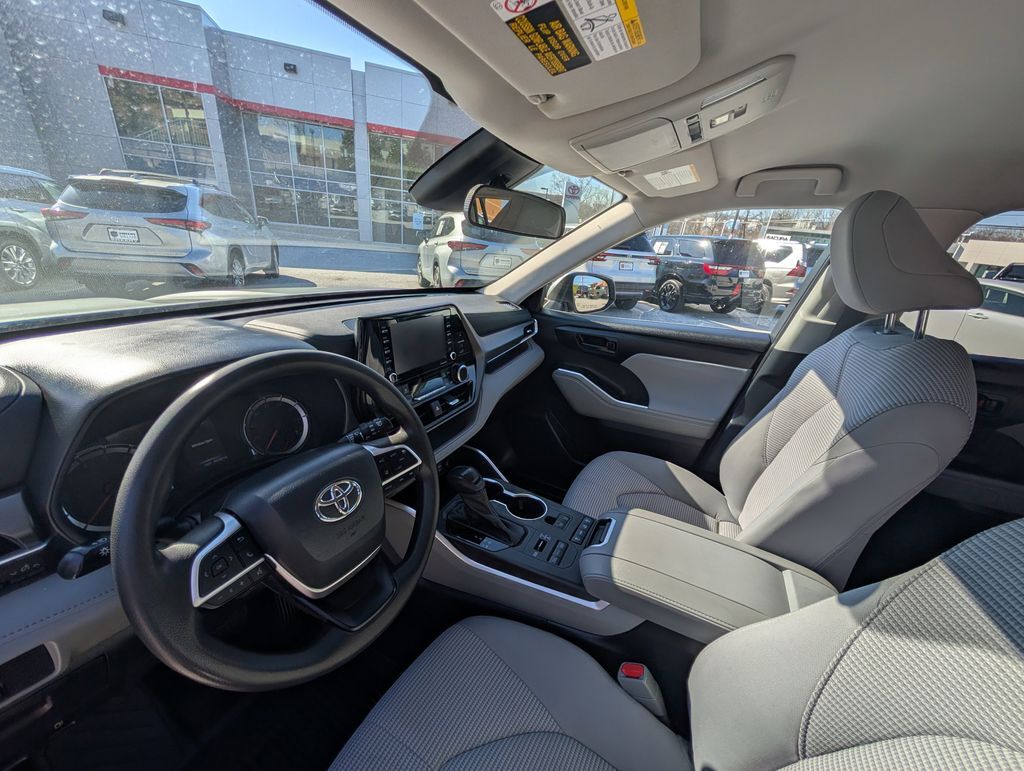 2022 Toyota Highlander L Cockeysville MD