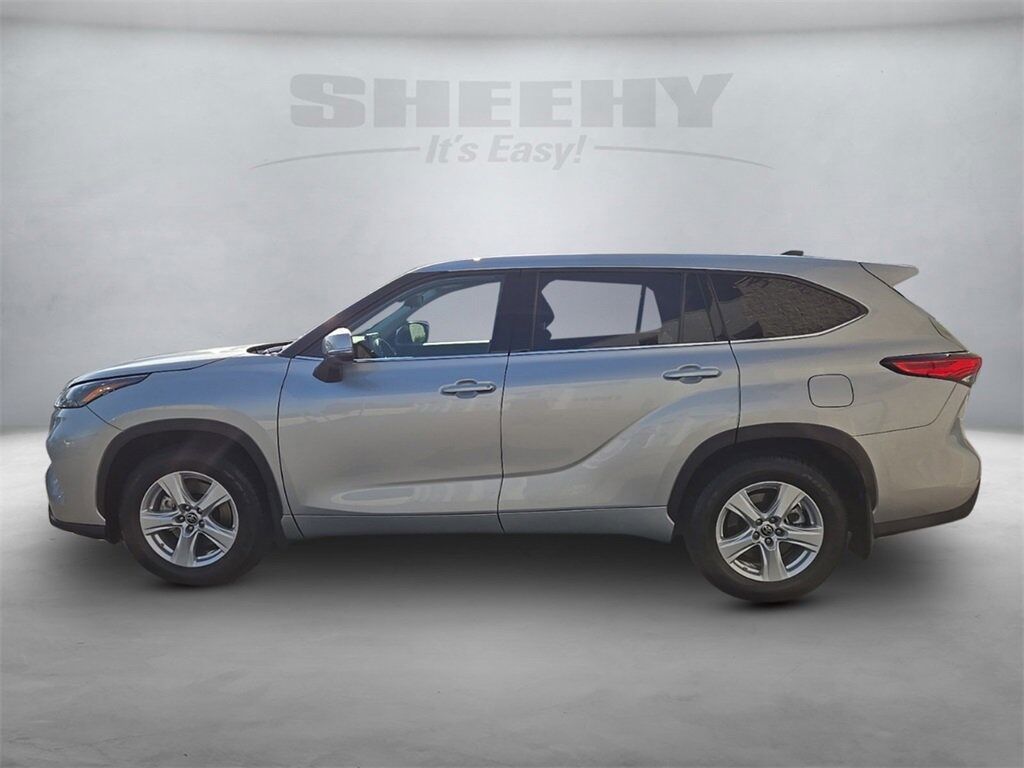 2022 Toyota Highlander L