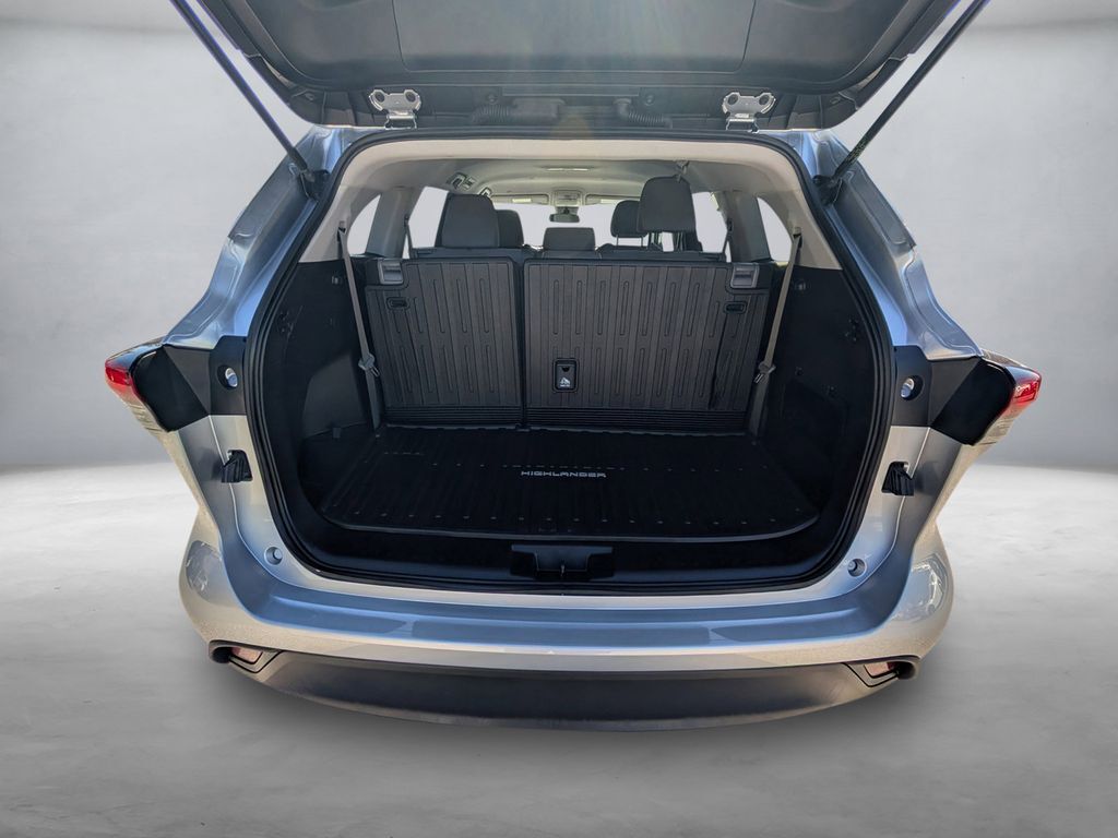 2022 Toyota Highlander L Cockeysville MD