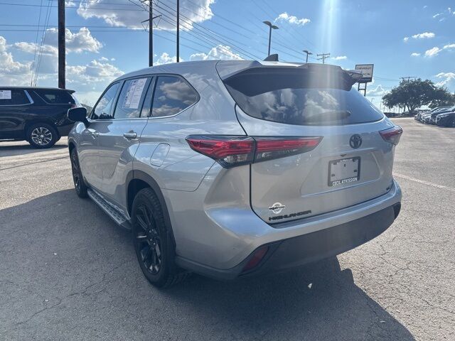 2022 Toyota Highlander LE  TX
