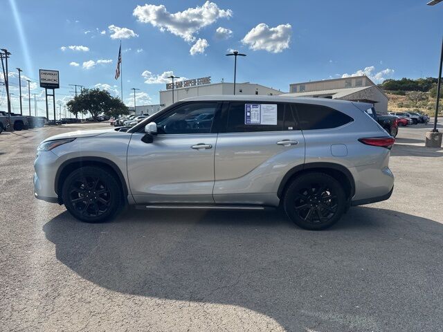 2022 Toyota Highlander LE  TX