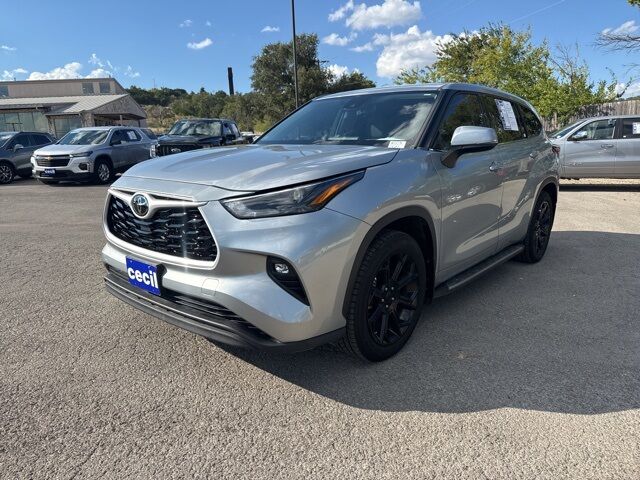 2022 Toyota Highlander LE  TX