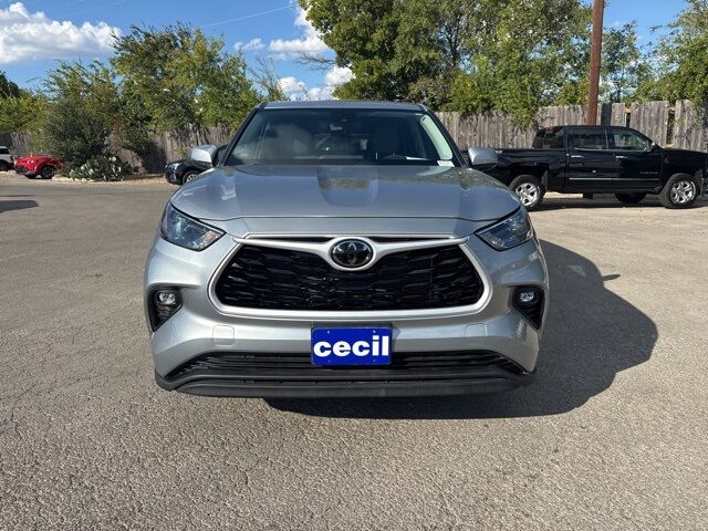 2022 Toyota Highlander LE  TX