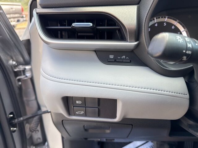 2022 Toyota Highlander LE  TX