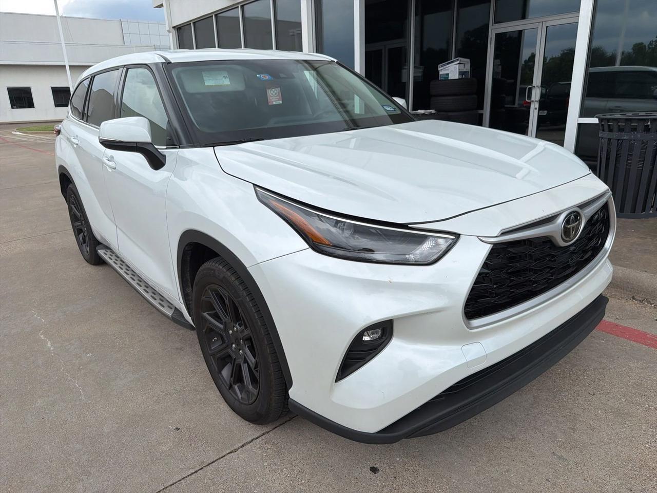 2022 Toyota Highlander LE Hurst TX