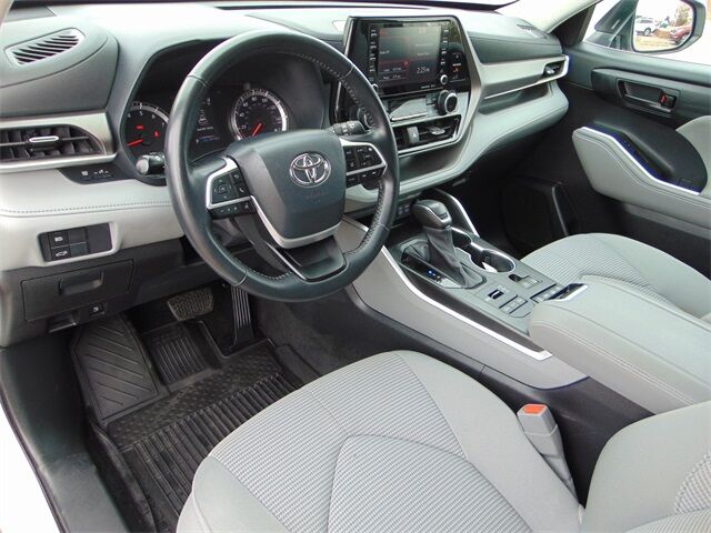 2022 Toyota Highlander LE Santa Fe NM