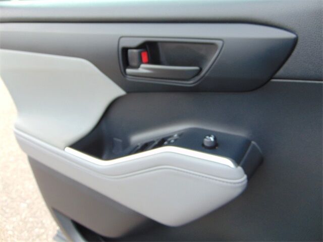 2022 Toyota Highlander LE Santa Fe NM