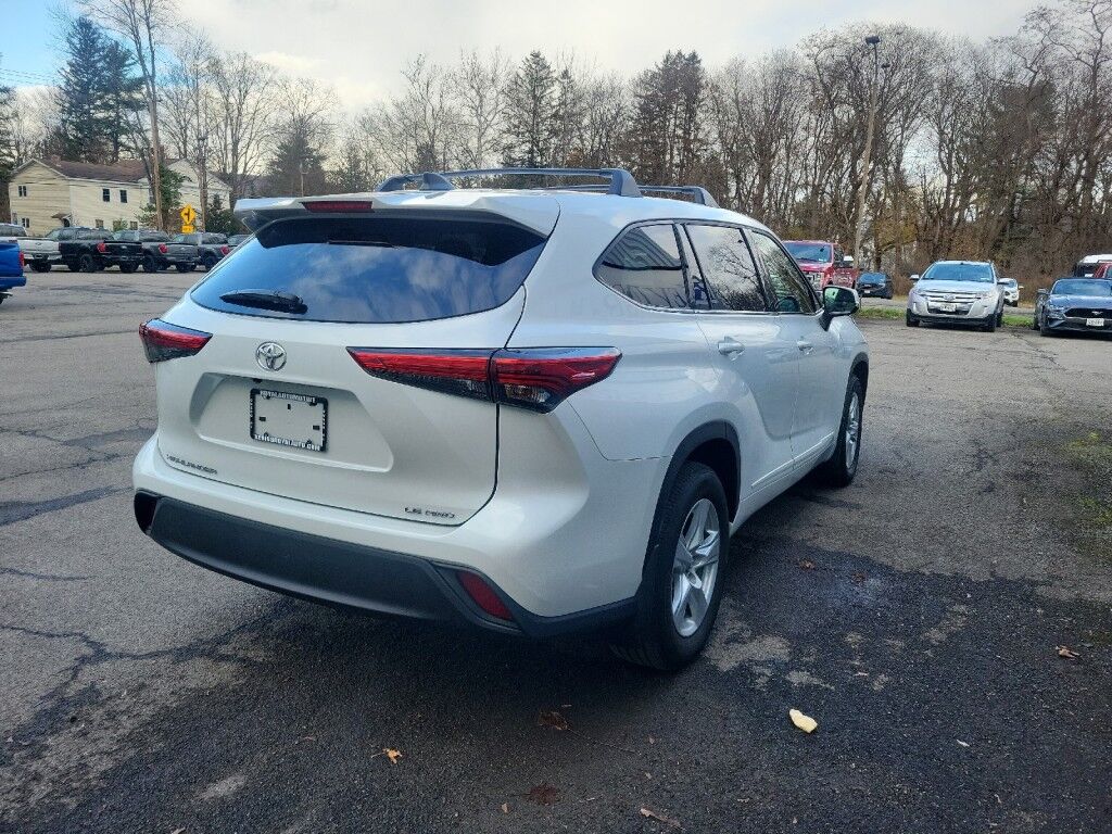 2022 Toyota Highlander LE Owego NY