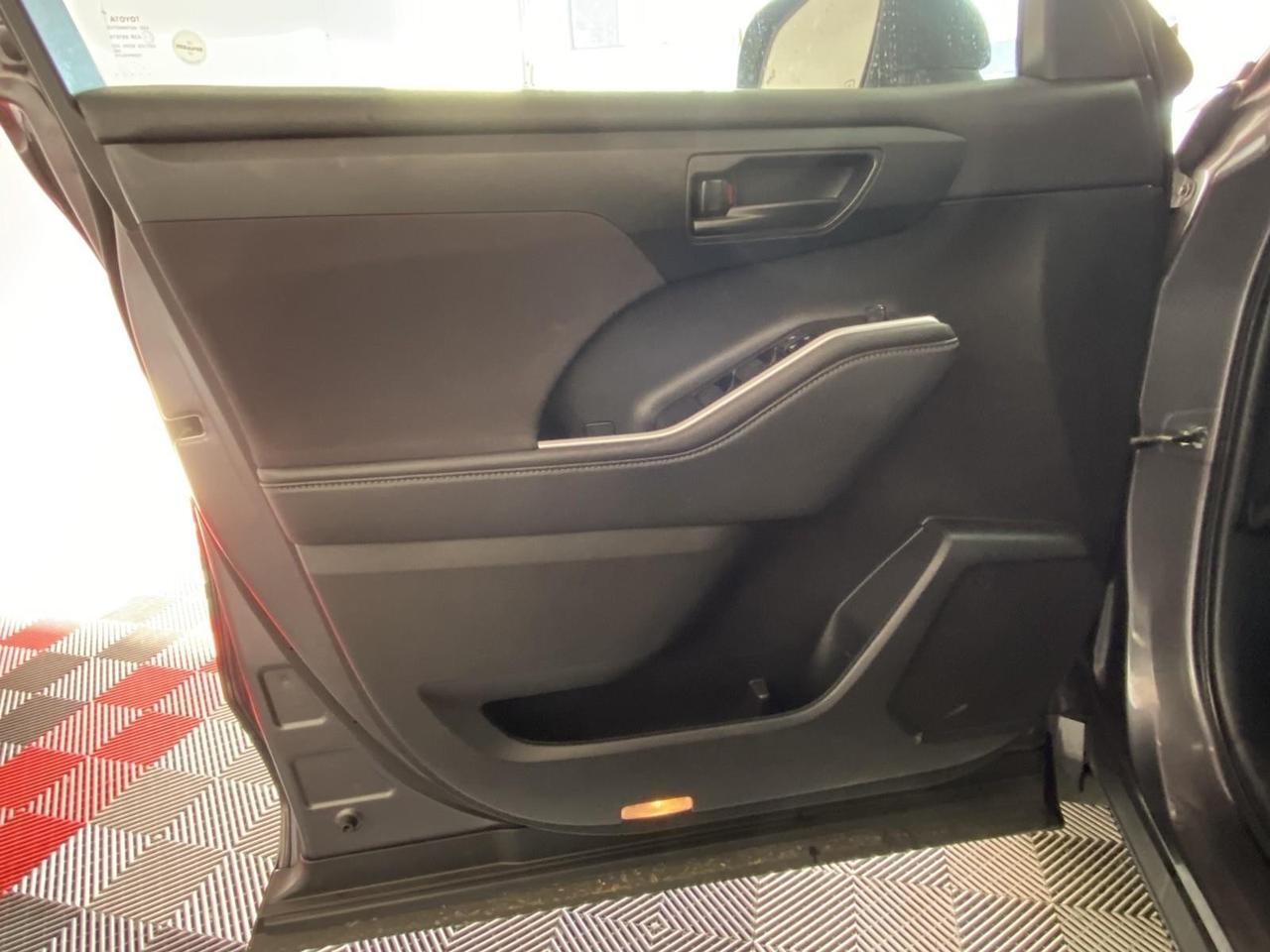 2022 Toyota Highlander LE Richmond Hill NY