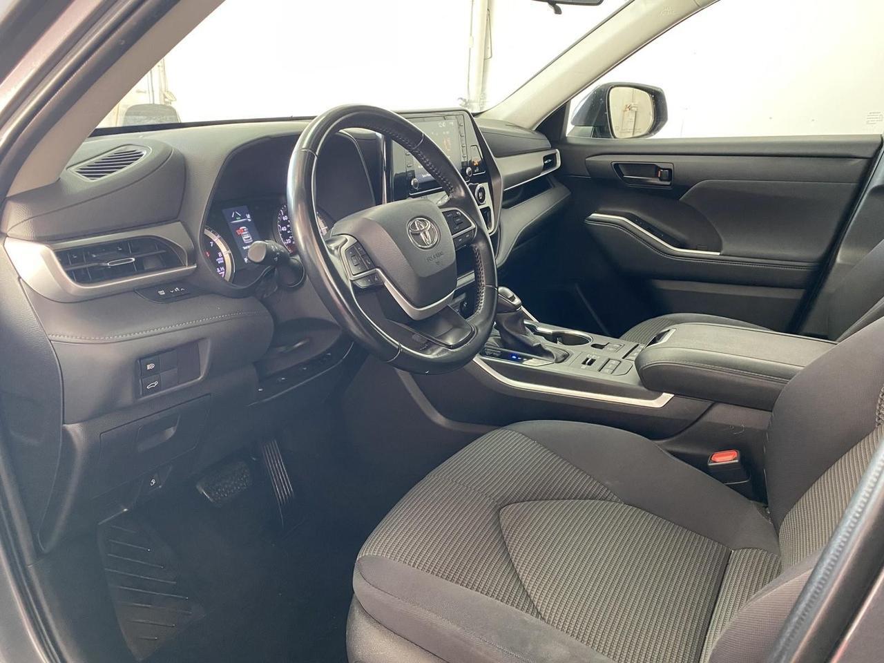 2022 Toyota Highlander LE Richmond Hill NY