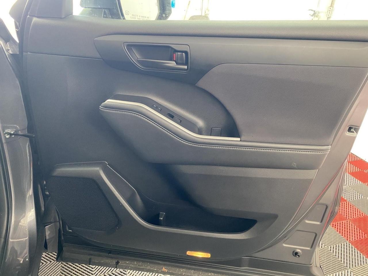 2022 Toyota Highlander LE Richmond Hill NY