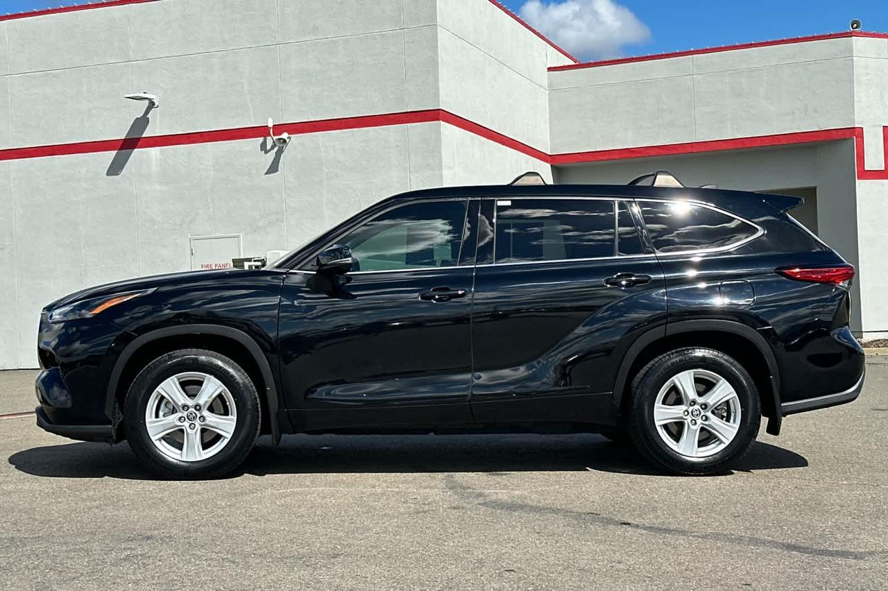 2022 Toyota Highlander LE Roseville CA