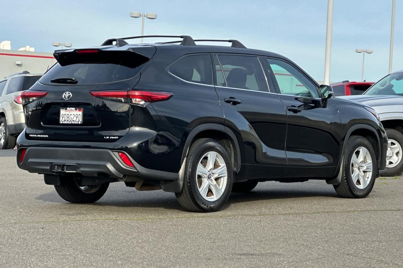 2022 Toyota Highlander LE