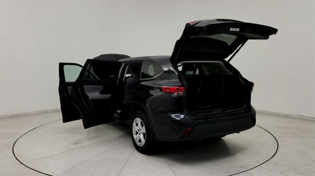 2022 Toyota Highlander LE Laurel MD