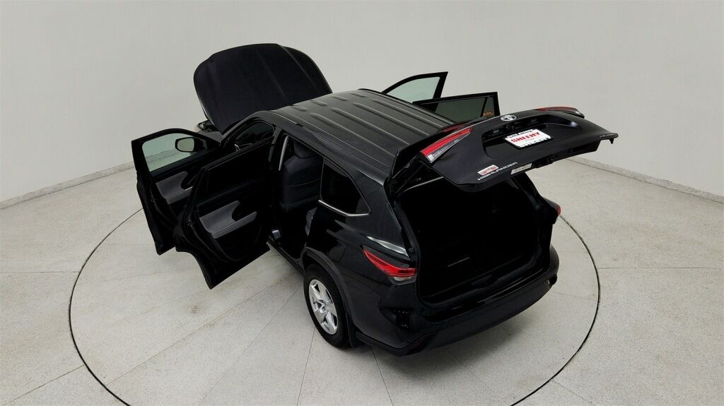 2022 Toyota Highlander LE Laurel MD