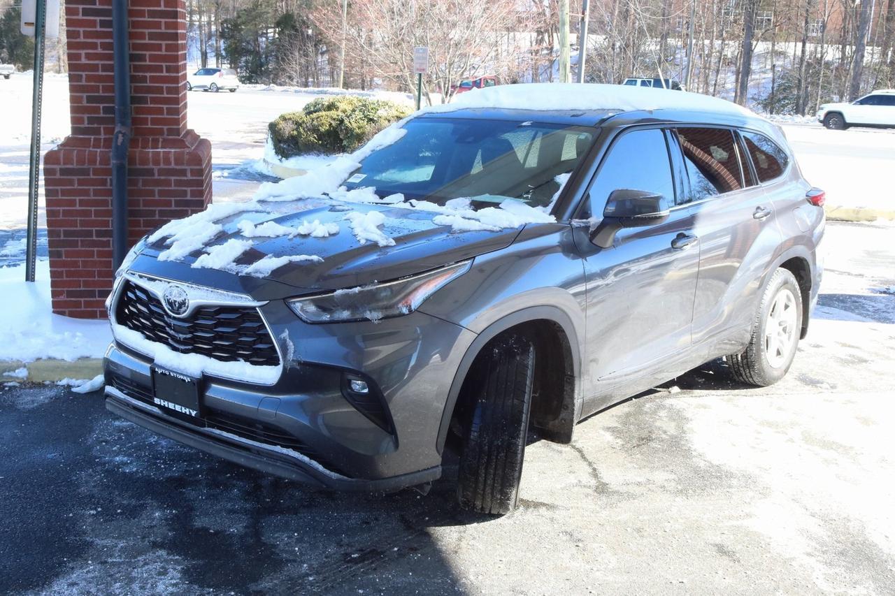 2022 Toyota Highlander LE Fredericksburg VA