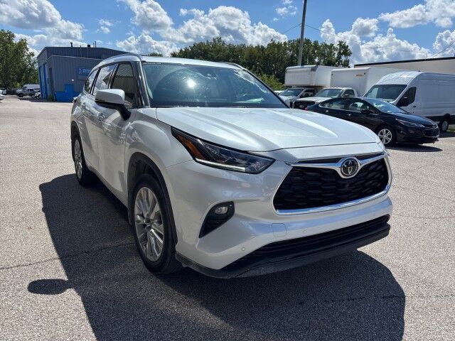 2022 Toyota Highlander Limited Cleveland OH
