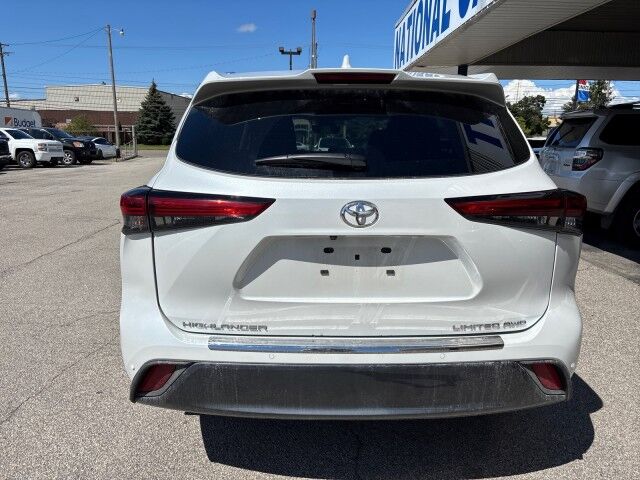 2022 Toyota Highlander Limited Cleveland OH