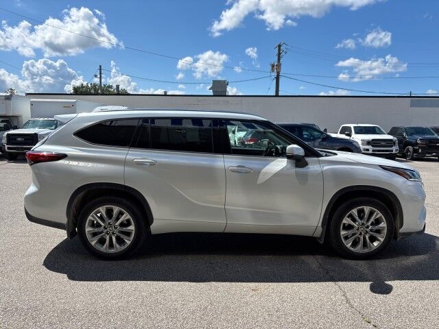2022 Toyota Highlander Limited Cleveland OH