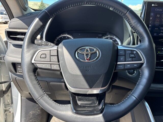 2022 Toyota Highlander Limited Cleveland OH