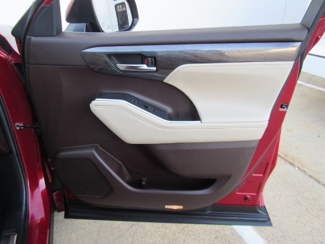 2022 Toyota Highlander Limited Plano TX