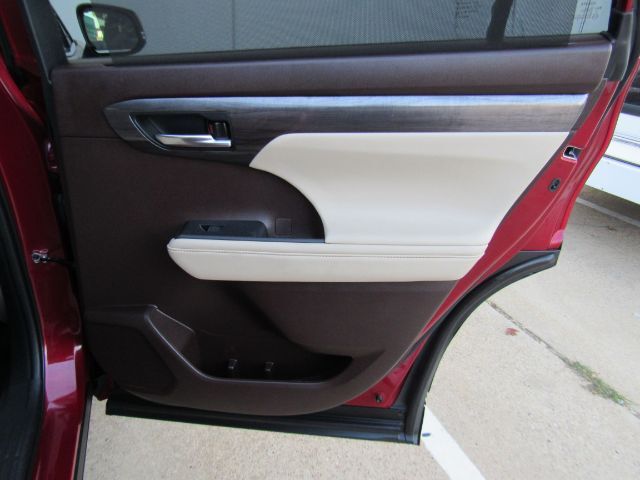 2022 Toyota Highlander Limited Plano TX