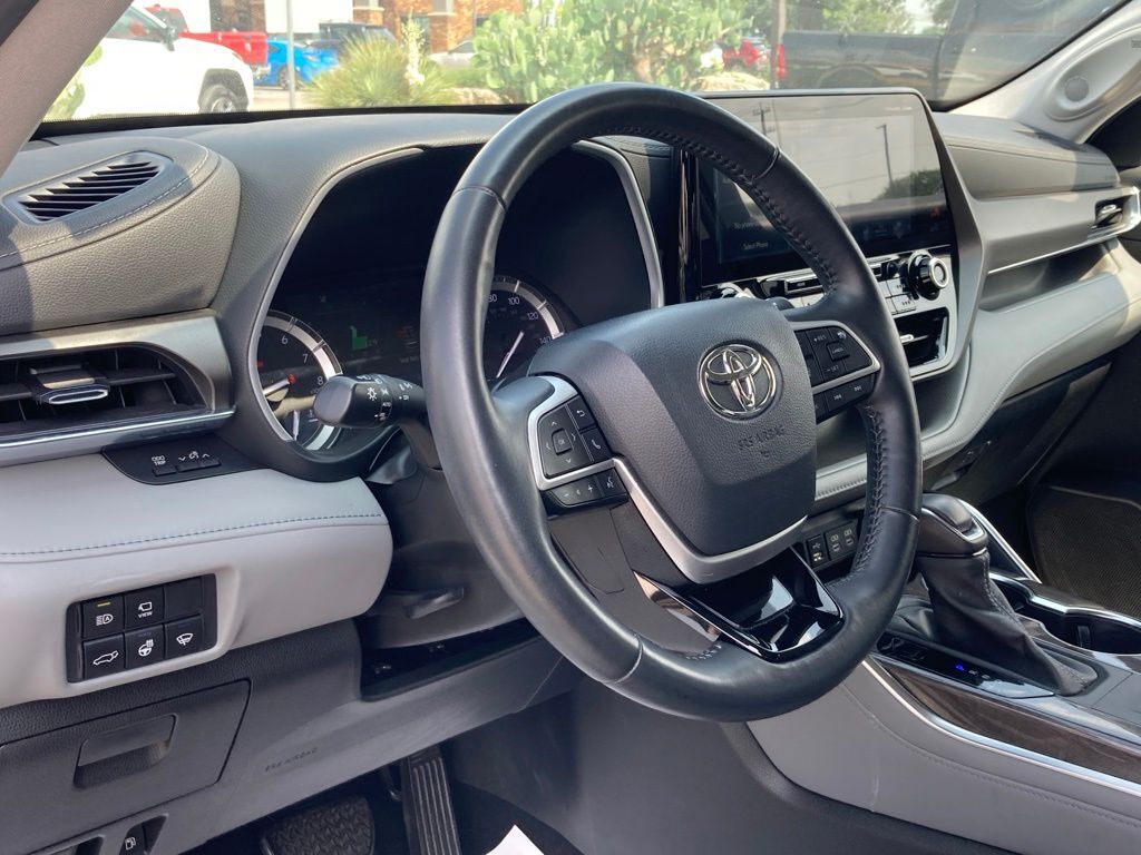 2022 Toyota Highlander Limited San Antonio TX