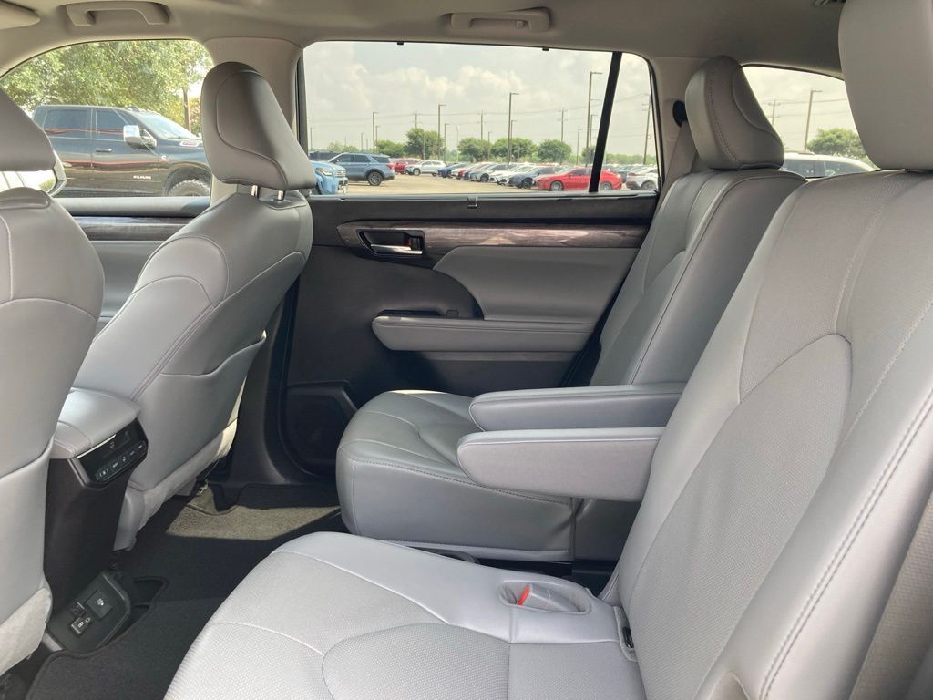 2022 Toyota Highlander Limited San Antonio TX